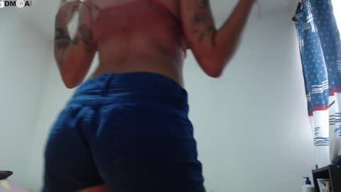 Snapshot of alinawoolf_ chatting on 03-12-26, 09:43 Ali online show from 03-12-26, 09:43