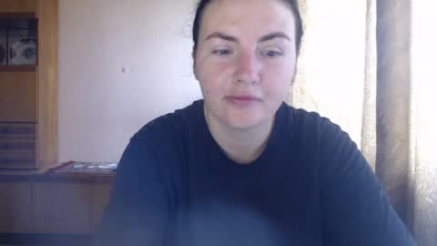 Snapshot of alinaxjames chatting on 06-22-26, 08:22 AlinaxJames online show from 06-22-26, 08:22