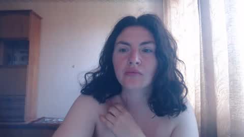 Snapshot of alinaxjames chatting on 07-27-26, 07:37 AlinaxJames online show from 07-27-26, 07:37
