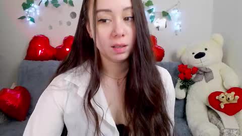 Snapshot of alinaxrose chatting on 03-15-26, 01:33 AlinaXRose online show from 03-15-26, 01:33