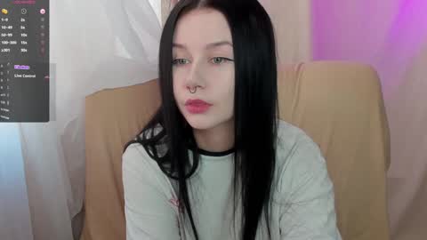 Aline Greeeen online show from 01-27-25, 06:41