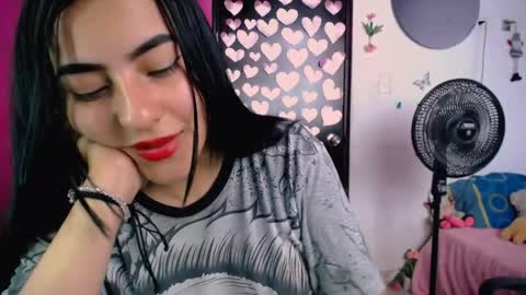 Snapshot of alis_jones__ chatting on 05-13-26, 05:54 Alis jines online show from 05-13-26, 05:54