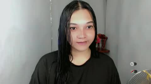 Shanti xhey online show from 09-17-25, 03:57