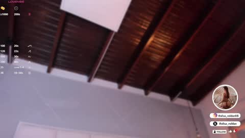 Snapshot of alisa_roldan chatting on 01-14-25, 03:04 online show from 01-14-25, 03:04