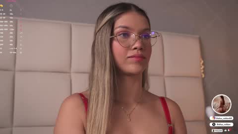 Snapshot of alisa_roldan chatting on 02-07-25, 12:06 online show from 02-07-25, 12:06