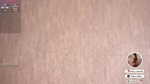 Snapshot of alisa_roldan chatting on 10-17-25, 03:03 online show from 10-17-25, 03:03