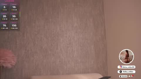 Snapshot of alisa_roldan chatting on 01-19-26, 02:43 online show from 01-19-26, 02:43