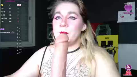 Snapshot of alisa_u chatting on 09-10-25, 10:21 alisa_u online show from 09-10-25, 10:21