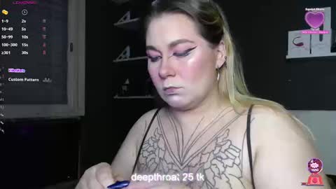 Snapshot of alisa_u chatting on 09-25-25, 10:35 alisa_u online show from 09-25-25, 10:35