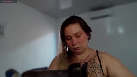 Snapshot of alisa_u chatting on 01-06-26, 07:17 alisa_u online show from 01-06-26, 07:17