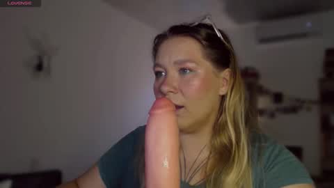 Snapshot of alisa_u chatting on 02-13-26, 09:55 alisa_u online show from 02-13-26, 09:55