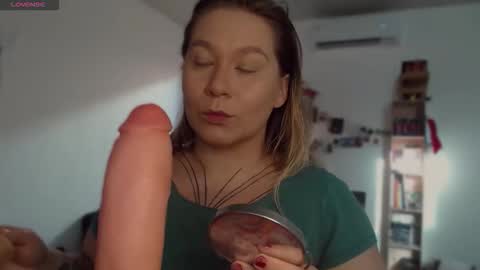 Snapshot of alisa_u chatting on 02-21-26, 09:16 alisa_u online show from 02-21-26, 09:16