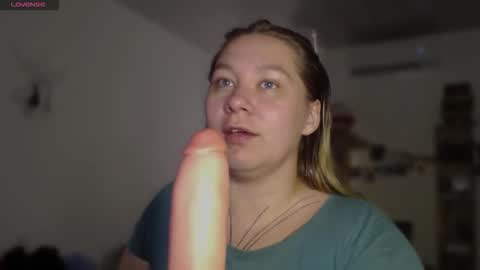 Snapshot of alisa_u chatting on 03-05-26, 10:28 alisa_u online show from 03-05-26, 10:28