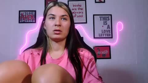 Snapshot of alisarossy chatting on 06-16-26, 08:22 Alisa online show from 06-16-26, 08:22