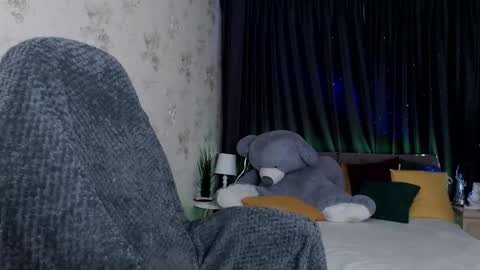 Snapshot of alisawoods_ chatting on 10-10-25, 05:23 Alisa online show from 10-10-25, 05:23