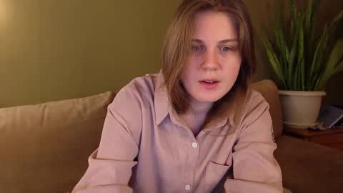 Snapshot of alisaxxxshy chatting on 02-11-25, 11:43 alisaxxxshy online show from 02-11-25, 11:43