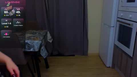 alise online show from 09-28-25, 03:06