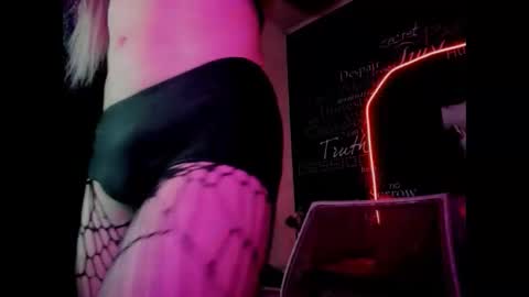 alishaa_nixx online show from 09-15-25, 03:50