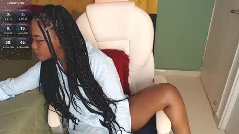 Snapshot of alishaweir chatting on 12-07-24, 08:49 Luna online show from 12-07-24, 08:49