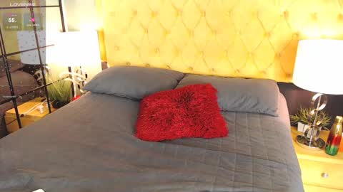 Snapshot of alishaweir chatting on 12-25-24, 09:22 Luna online show from 12-25-24, 09:22