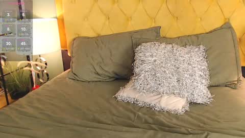 Snapshot of alishaweir chatting on 01-09-25, 12:35 Luna online show from 01-09-25, 12:35