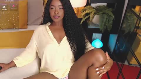 Snapshot of alishaweir chatting on 09-29-25, 08:35 Luna online show from 09-29-25, 08:35