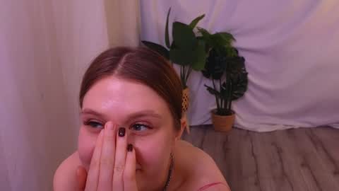 Alisia online show from 12-20-24, 02:05