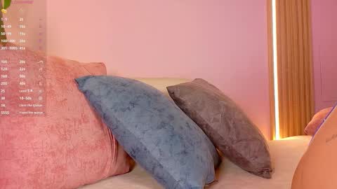 Snapshot of alison_collins_ chatting on 11-30-25, 09:57 Alison online show from 11-30-25, 09:57