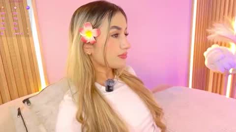 Snapshot of alison_collins_ chatting on 02-20-26, 07:03 Alison online show from 02-20-26, 07:03