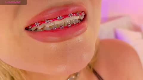 Snapshot of alison_collins_ chatting on 03-01-26, 12:51 Alison online show from 03-01-26, 12:51