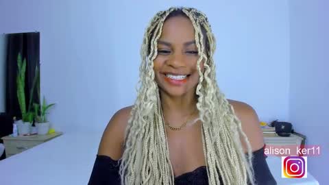 Snapshot of alison_ker chatting on 01-16-25, 11:15 Sofias house online show from 01-16-25, 11:15