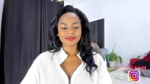 Snapshot of alison_ker chatting on 02-16-25, 09:37 Sofias house online show from 02-16-25, 09:37