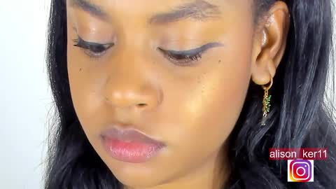 Snapshot of alison_ker chatting on 03-11-25, 09:02 Sofias house online show from 03-11-25, 09:02