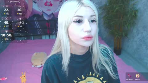 Snapshot of alison_moonlight chatting on 12-20-24, 11:43 Alison online show from 12-20-24, 11:43
