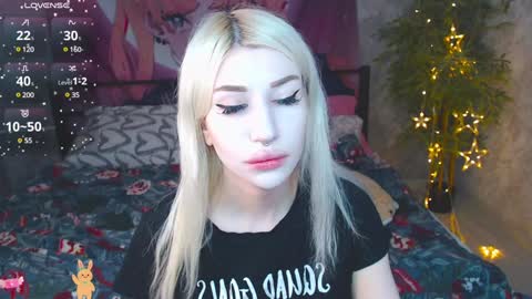 Snapshot of alison_moonlight chatting on 12-29-24, 10:47 Alison online show from 12-29-24, 10:47