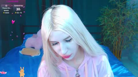 Snapshot of alison_moonlight chatting on 09-15-25, 12:32 Alison online show from 09-15-25, 12:32