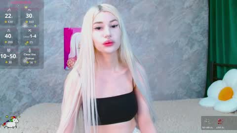 Snapshot of alison_moonlight chatting on 04-15-26, 06:37 Alison online show from 04-15-26, 06:37