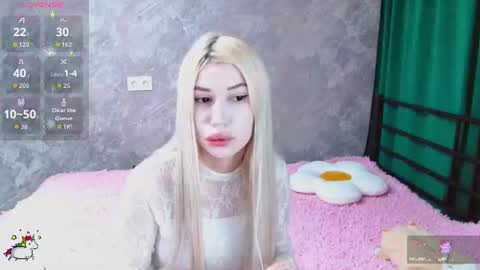 Snapshot of alison_moonlight chatting on 06-26-26, 12:42 Alison online show from 06-26-26, 12:42