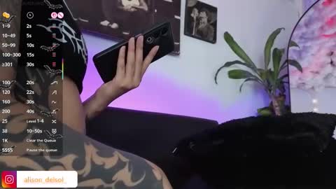 Snapshot of alison_wynter chatting on 01-18-26, 04:27 alison_wynter online show from 01-18-26, 04:27