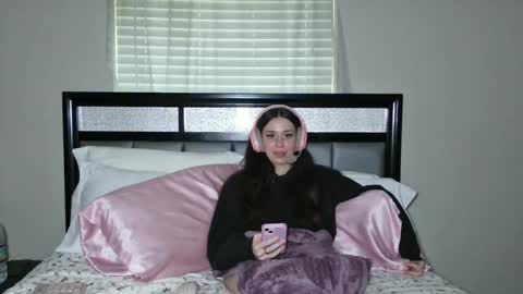 Alison Fields online show from 05-26-26, 11:23