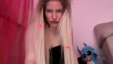 Snapshot of alisonlaurentis chatting on 09-13-25, 10:20 Ecate online show from 09-13-25, 10:20
