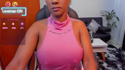 Snapshot of alisonlemoos chatting on 02-28-25, 11:14 Alisson online show from 02-28-25, 11:14