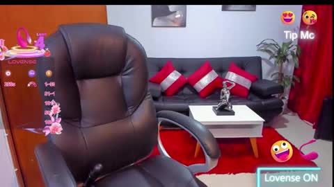 Snapshot of alisonlemoos chatting on 09-15-25, 10:04 Alisson online show from 09-15-25, 10:04