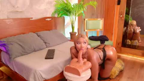 Alison Moon  online show from 07-14-26, 10:59
