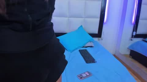 Aliss and Aron online show from 04-29-26, 05:30