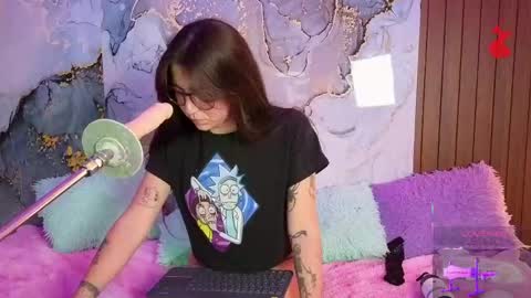Mia online show from 05-01-26, 10:25