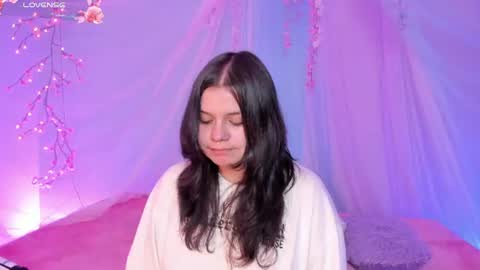 Snapshot of alissa_cute1 chatting on 07-07-26, 07:23 Mia online show from 07-07-26, 07:23