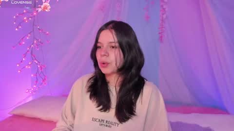 Snapshot of alissa_cute1 chatting on 07-13-26, 02:03 Mia online show from 07-13-26, 02:03