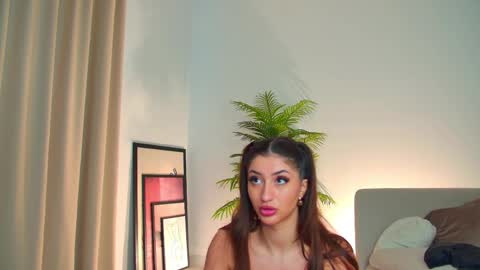Snapshot of alissa_foxx chatting on 05-05-26, 08:11 alissa_foxx online show from 05-05-26, 08:11
