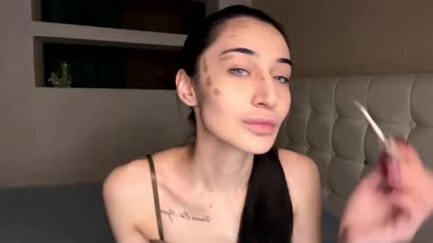 Snapshot of alissadreams chatting on 03-01-25, 07:04 Alissa online show from 03-01-25, 07:04